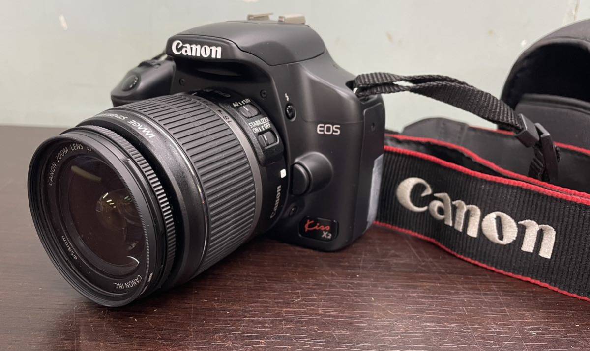 Canon EOS Kiss X2 キャノン　デジタル一眼レフカメラ　デジタルカメラ　デジカメ ジャンク品　付属品　ケース付き_画像3