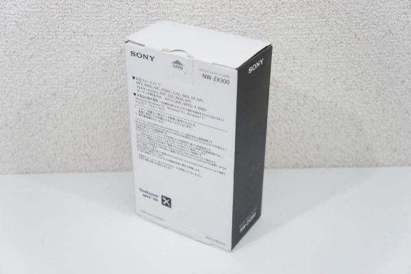 【美品】 SONY ソニー WALKMAN ウォークマン NW-ZX300 64GB ポータブルオーディオプレーヤー A111_画像3