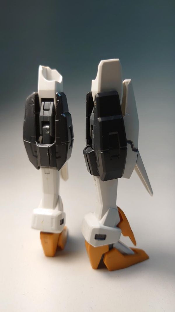 HG 1/144 ガンダムハルート (機動戦士ガンダム00)　脚部※塗装アリ　ガンプラ 完成品 ジャンク_画像2