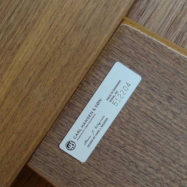 ★SELUNO★未使用アウトレット品 Carl Hansen & Son カールハンセン CH07 シェルチェア ウォールナット材オイル仕上げ 黒本革 50万 (北欧_画像7