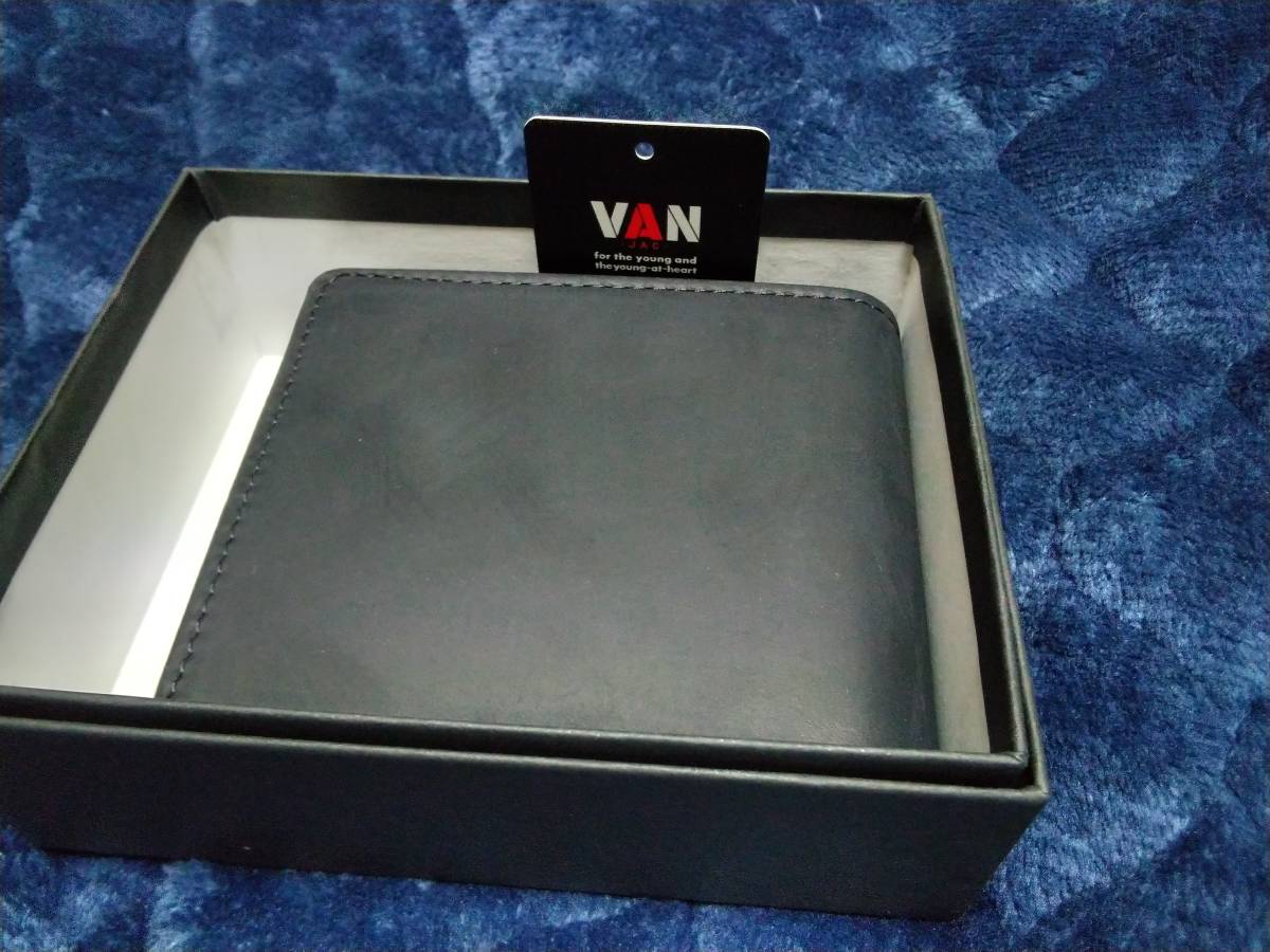 　 VAN JAC VANロゴ刻印レザー2つ折りウォレット　ブラック　　新品未使用タグ付き　　VAN JAC 　トラディショナル_画像2