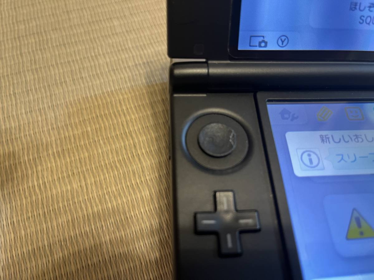 Nintendo 3DS LL シルバー×ブラック おまけドラクエソフト付き_画像3
