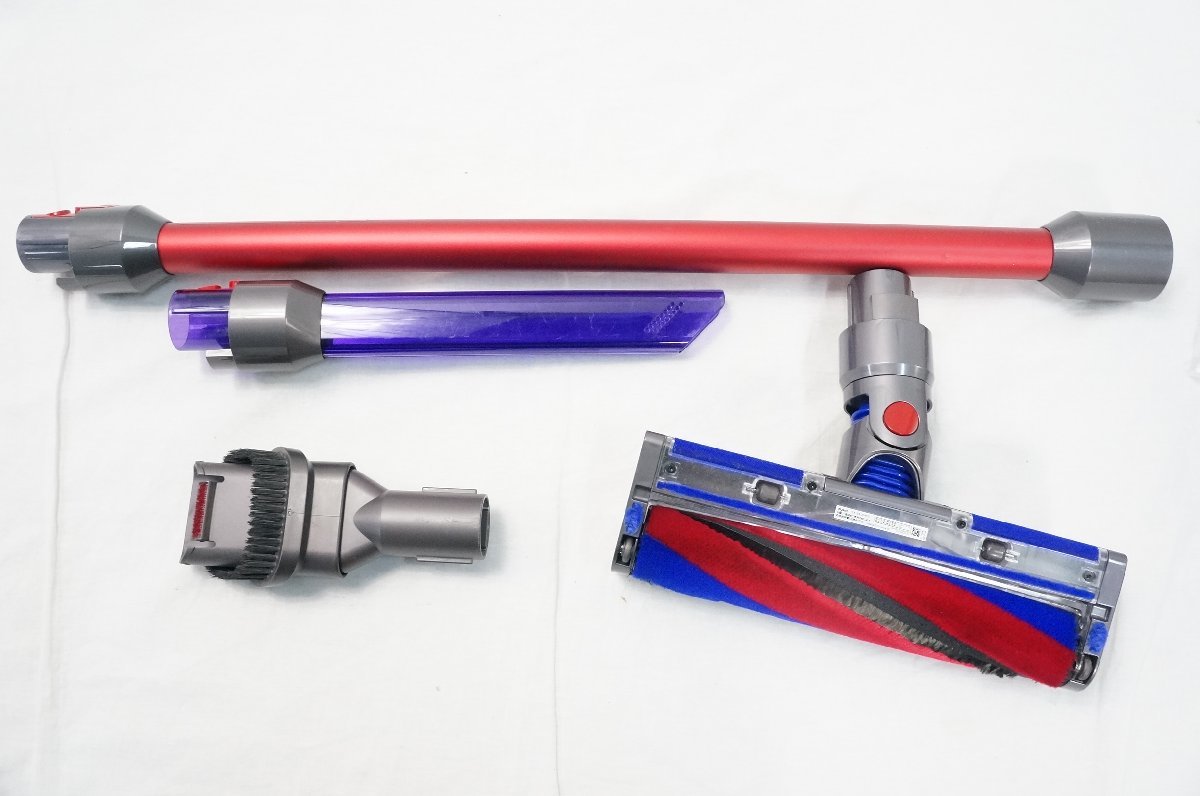 28◇【中古】dyson/ダイソン V8 slim fluffy+ パーツのみセット 本体なし ヘッド部分動作確認済◇205N3/b*_画像2