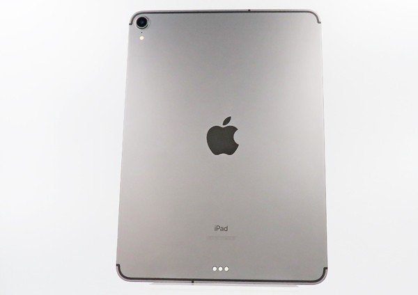 ○【Apple】iPad Pro 11インチ Wi-Fi+Cellular 256GB SIMフリー MU102J/A タブレット スペースグレイ_画像1