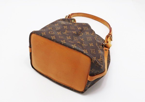 ◇【LOUIS VUITTON ルイ・ヴィトン】プチノエ M42226 ショルダーバッグ モノグラム_画像2