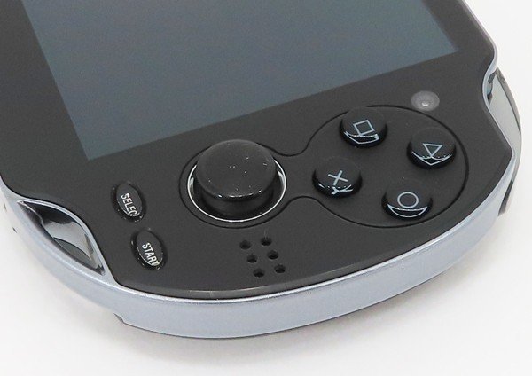 ○【SONY ソニー】PS Vita 3G/Wi-Fiモデル + メモリーカード8GB PCH-1100 クリスタルブラック_画像4