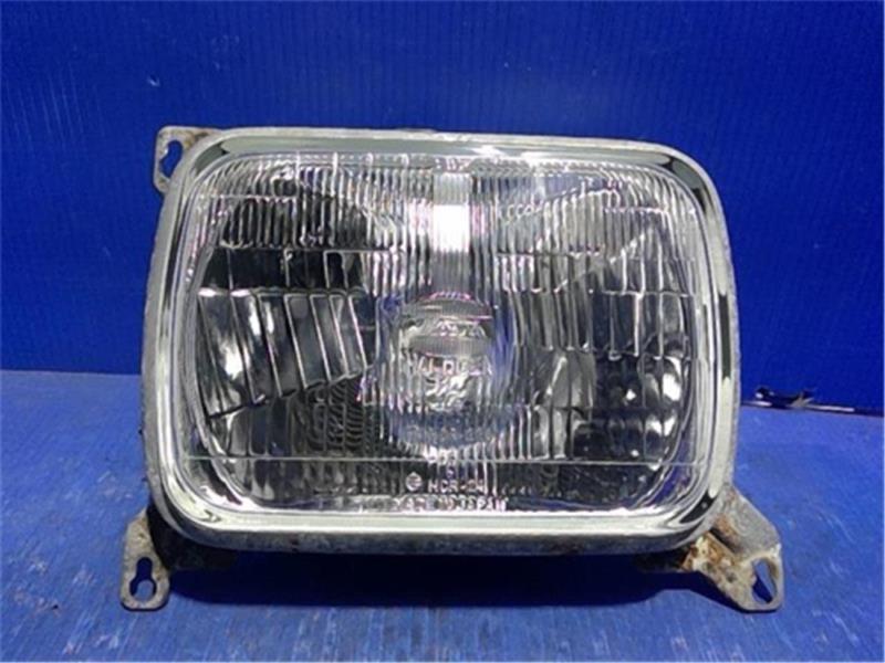  Nissan original Vanette { SE28MN } right head light P60405-24000007