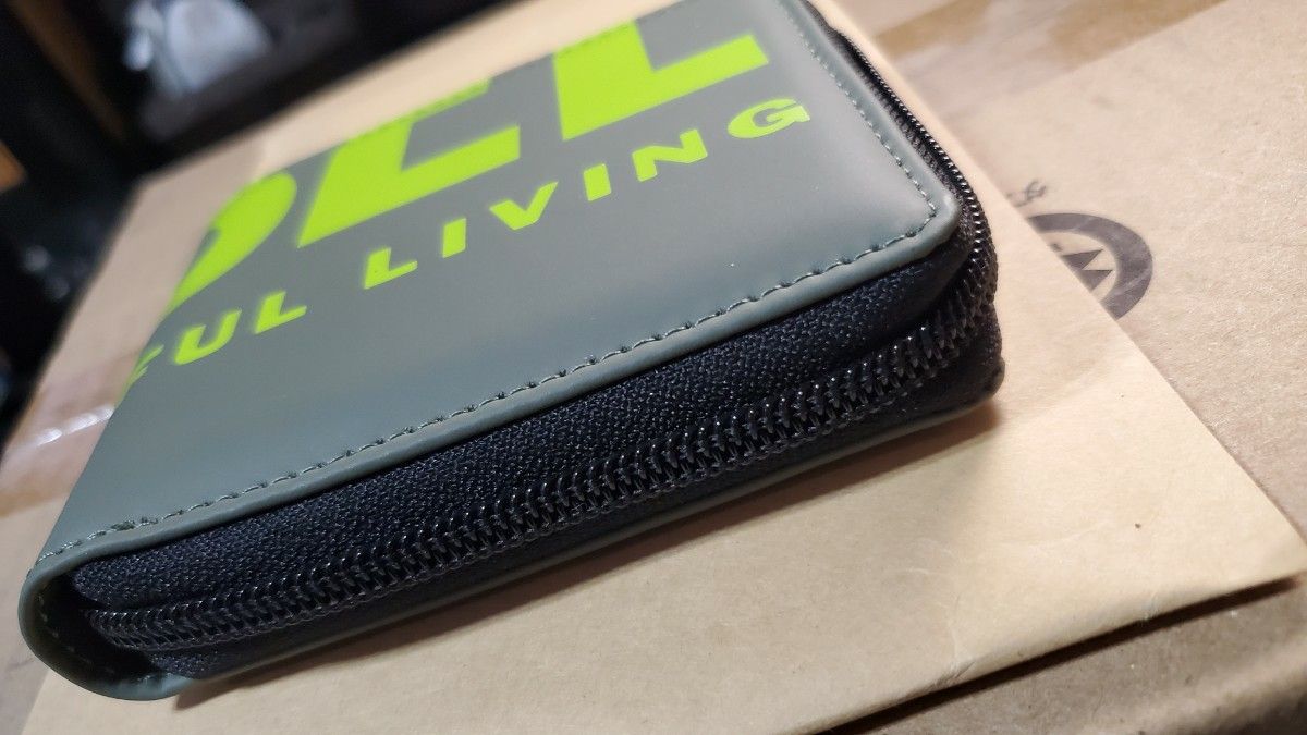 DIESELロゴ ディーゼル 二つ折り財布 グリーン|Yahoo!フリマ DIESELロゴ ディーゼル 二つ折り財布 グリーン|Yahoo!フリマ