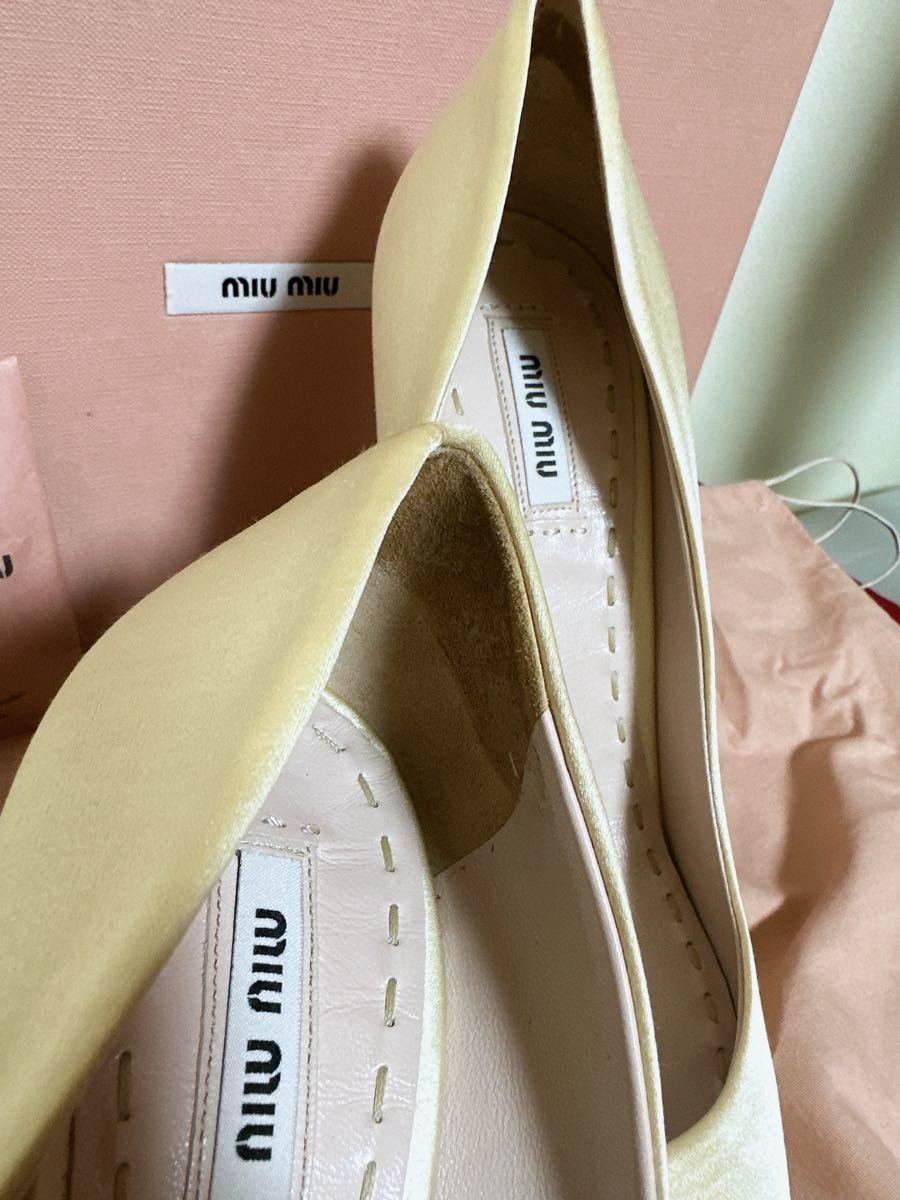  unused beautiful goods MIU MIU MiuMiu satin Gold pumps 39