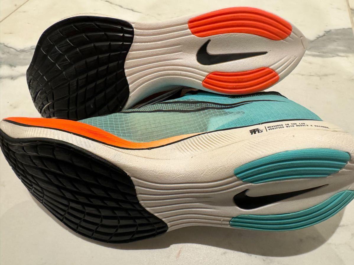 ナイキNIKE ヴェイパーフライネクスト% ハコネ　新品　27.5 cd4553-300_画像5