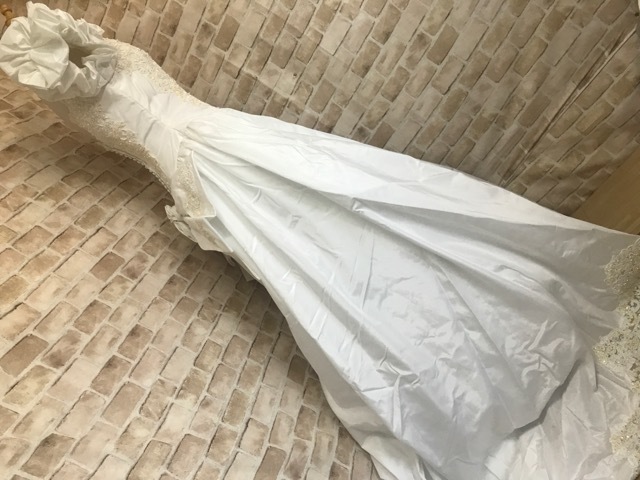 a11150■★ウエディングドレス　衣装　ホワイト　スパンコール　ビーズ　_画像3
