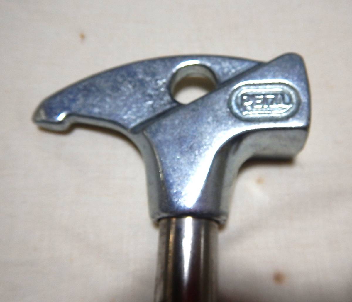  unused petsuru tam-tam Hammer piton ring bolt piton rock-climbing heights work PETZL