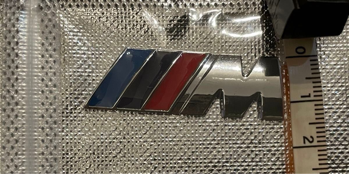 BMW Mスポーツ リア　フェンダーエンブレム シルバー　リアトランク 4.5cm 立体エンブレム M-Sports ステッカー_画像5