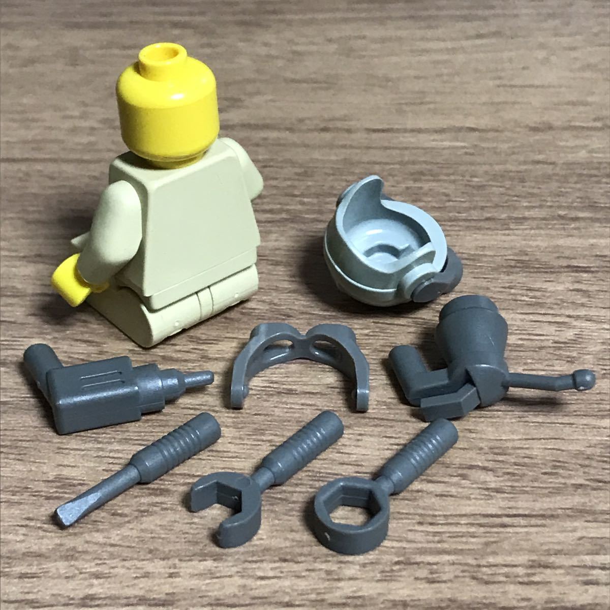 LEGO レゴ ミニフィグ STARWARS スターウォーズ アナキン・スカイウォーカー ポッドレース エピソード1 ヘルメット 工具 / 旧灰色 旧濃灰色の画像4