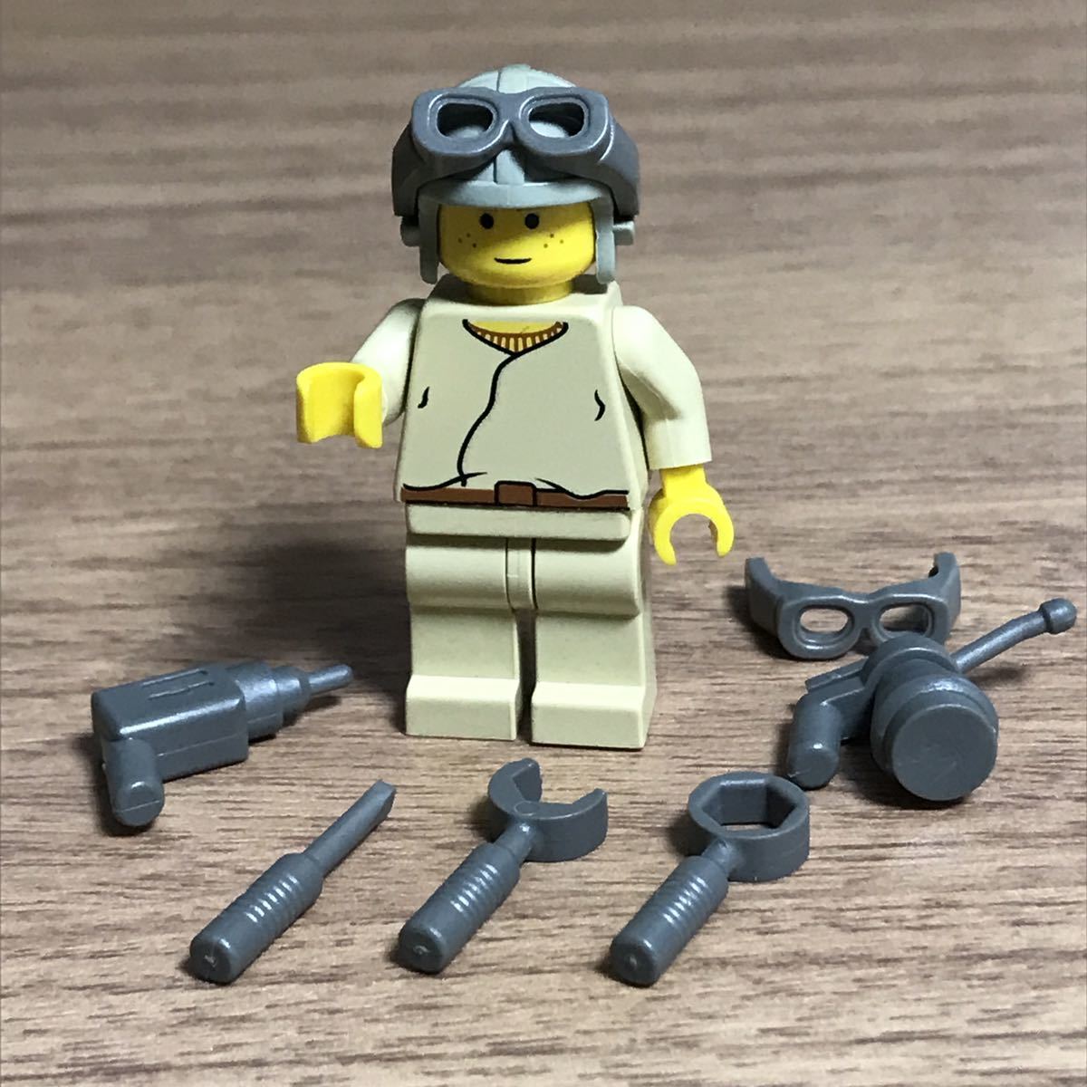 LEGO レゴ ミニフィグ STARWARS スターウォーズ アナキン・スカイウォーカー ポッドレース エピソード1 ヘルメット 工具 / 旧灰色 旧濃灰色の画像1