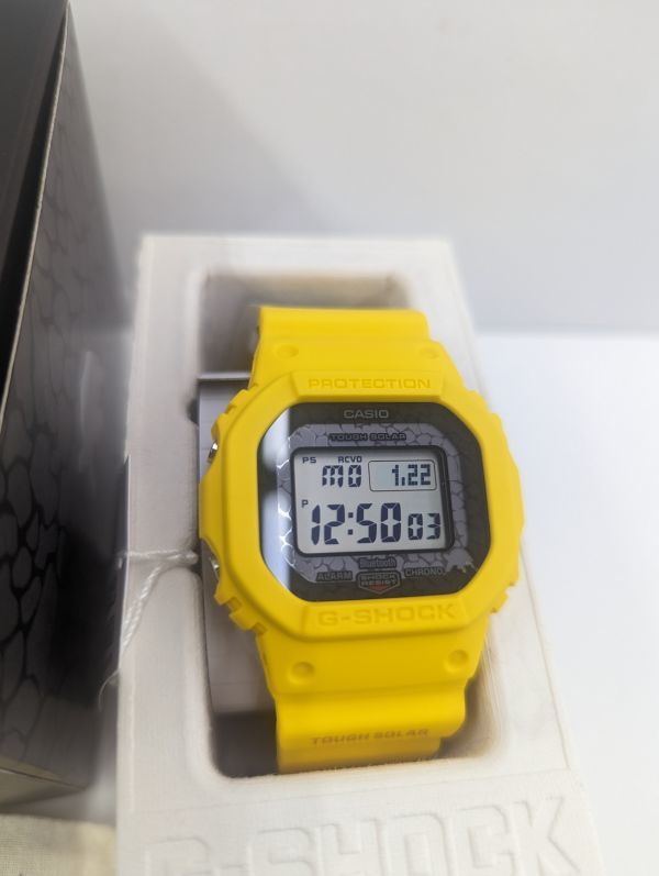 A90-150-240122【未使用】 CASIO カシオ G-SHOCK GW-B5600CD-9JR チャールズ・ダーウィン コラボ 腕時計_画像3