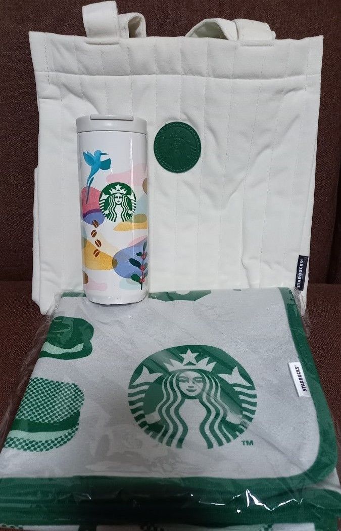 STARBUCKS　スタバ　福袋2024 バッグ　タンブラー　ピクニックマット　スターバックス