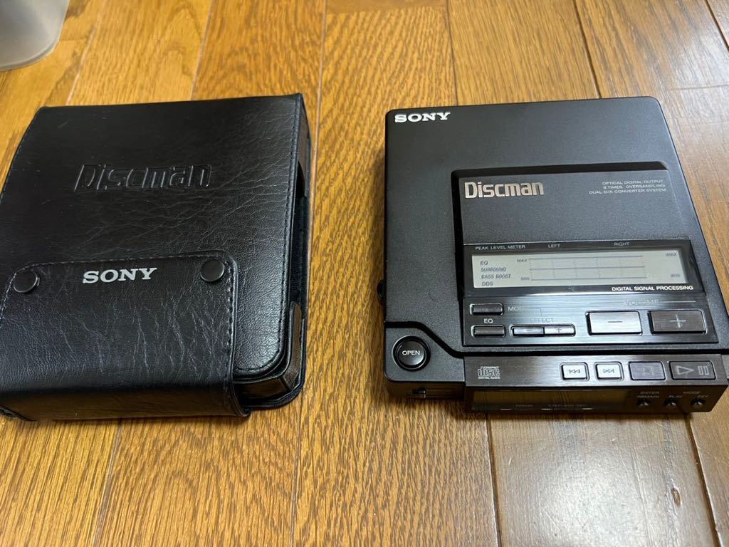 SONY ソニー Discman ディスクマン D-Z555 ケースセット　 COMPACT DISC PLAYER CDコンパクトプレーヤー_画像1