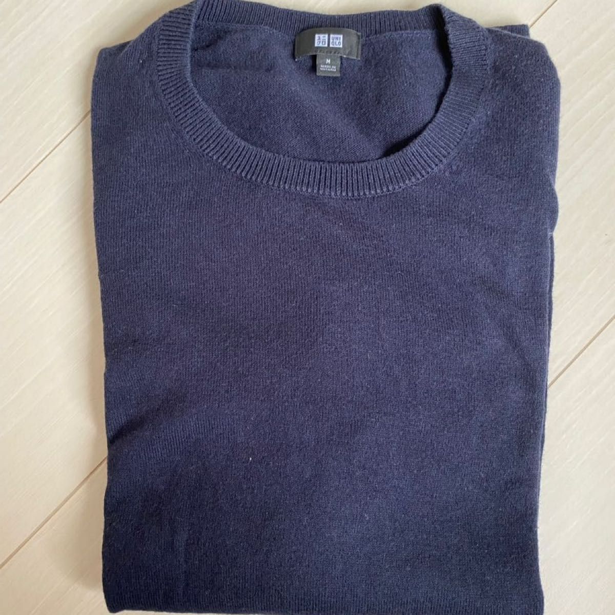 ユニクロ　メンズクルーネックセーター（紺）サイズM