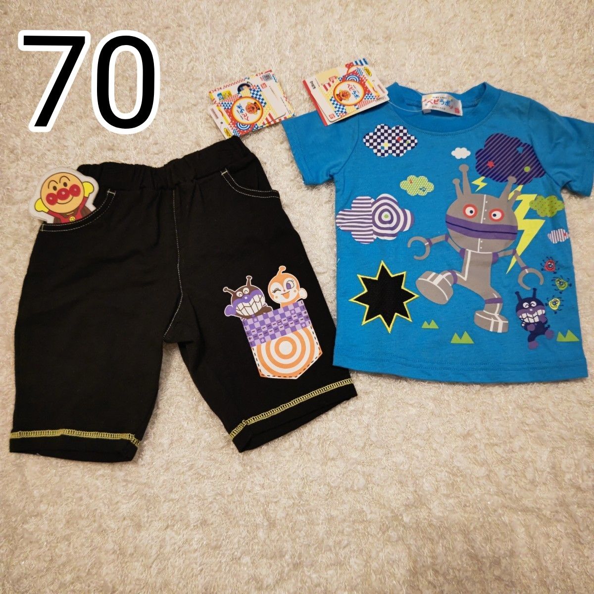 新品アンパンマンTシャツ＆ハーフパンツ70