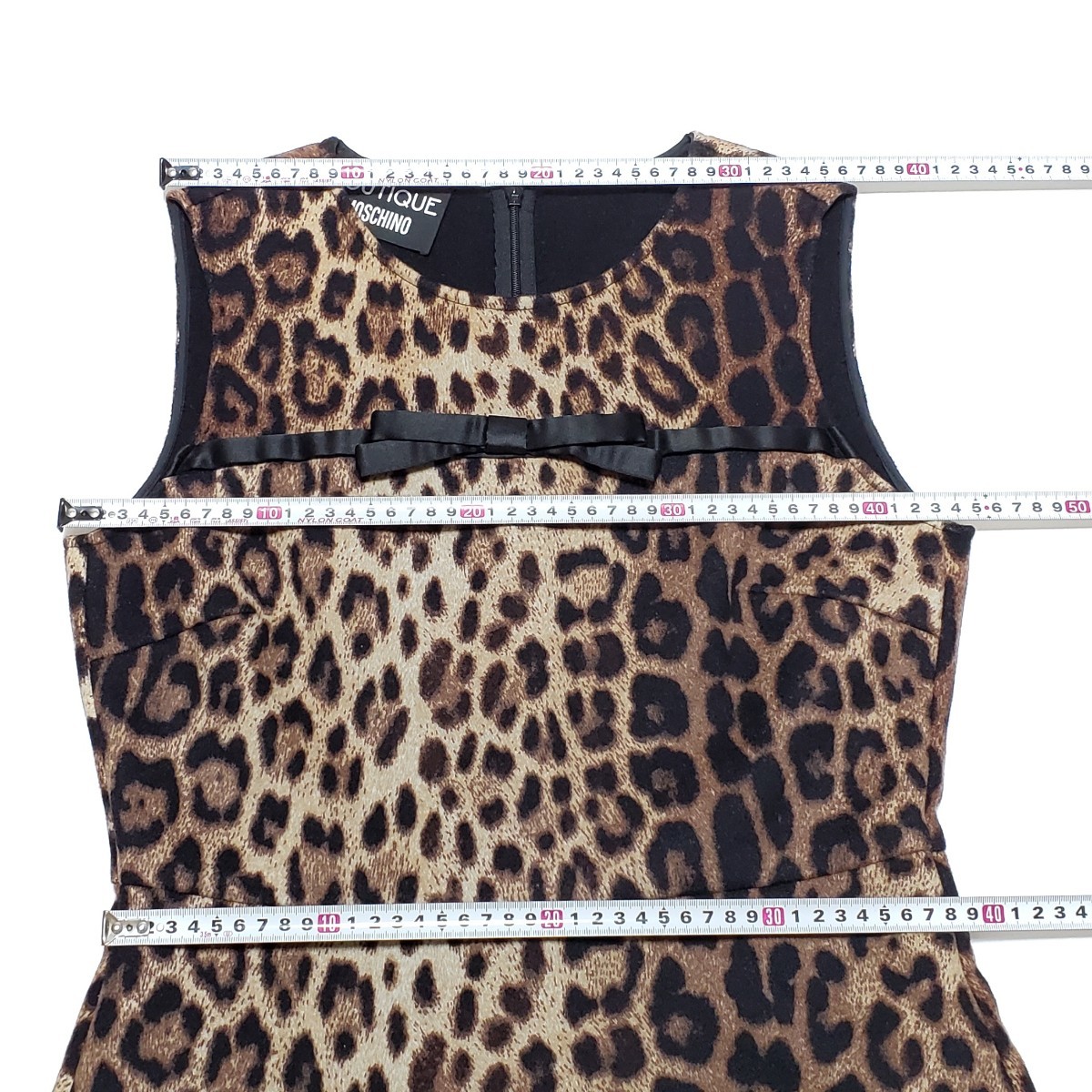 美品 BOUTIQUE MOSCHINO モスキーノ ワンピース レオパード柄 美品 BOUTIQUE MOSCHINO モスキーノ ワンピース レオパード柄