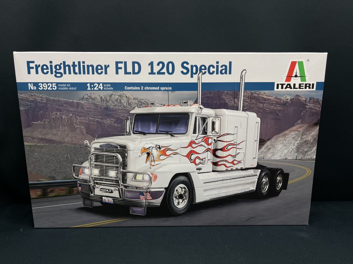 IT3925 フレイトライナー FLD 120 スペシャル トラクターヘッド 1/24 トラックシリーズ　Italeri イタレリ　プラモデル　プラッツ