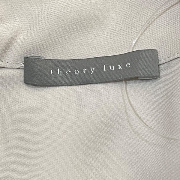 セオリーリュクス theory luxe 半袖カットソー サイズ40 M - ベージュ レディース ハイネック 美品 トップス_画像3