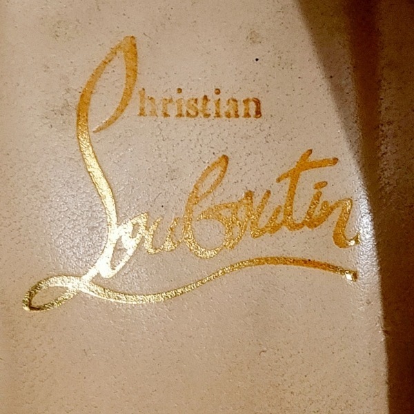 クリスチャンルブタン CHRISTIAN LOUBOUTIN パンプス 34 1/2 - スエード カーキ レディース アウトソール張替済 靴_画像5