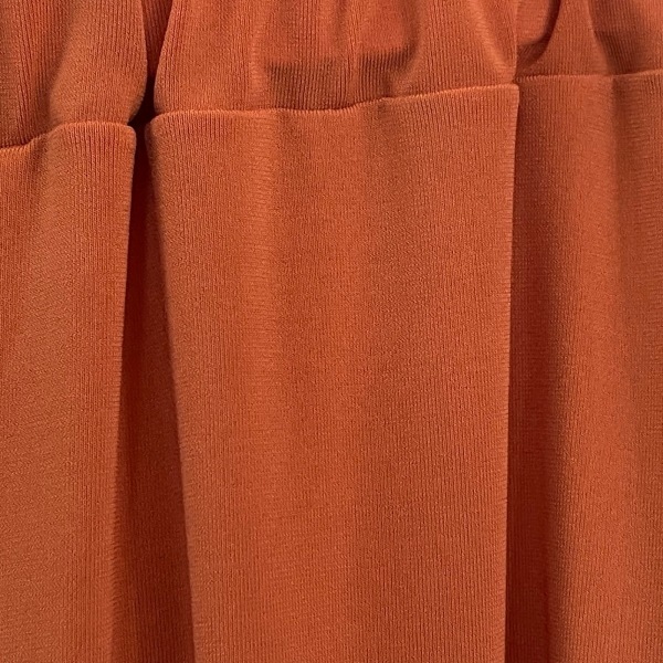 イッセイミヤケ ISSEYMIYAKE パンツ サイズ2 M - オレンジ レディース クロップド(半端丈)/ウエストゴム 美品 ボトムス_画像6