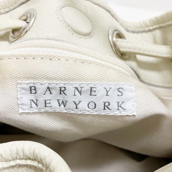 バーニーズ BARNEYSNEWYORK ショルダーバッグ - レザー アイボリー バッグ_画像8