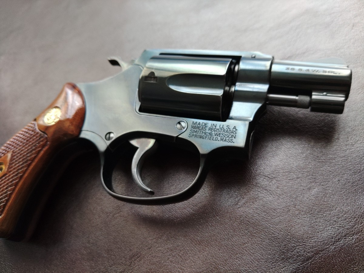 S&W M36 early チーフスペシャル★タナカワークス★ペガサスVer.2★リアル刻印★ブルーイング★純正木製グリップ付★絶版_画像8