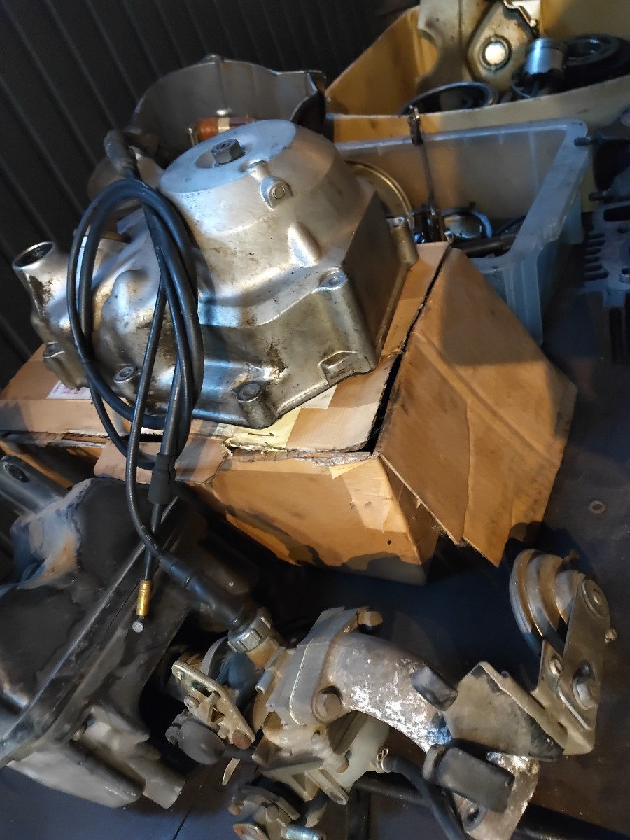 ホンダ スーパーカブ50カスタム エンジン部品 分解前は実働車でした。中古部品_画像7