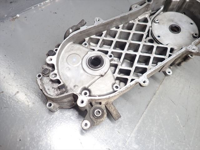 εES28-31 Honda Spacy 125 JF04 Heisei era 13 year engine crankcase left damage less!