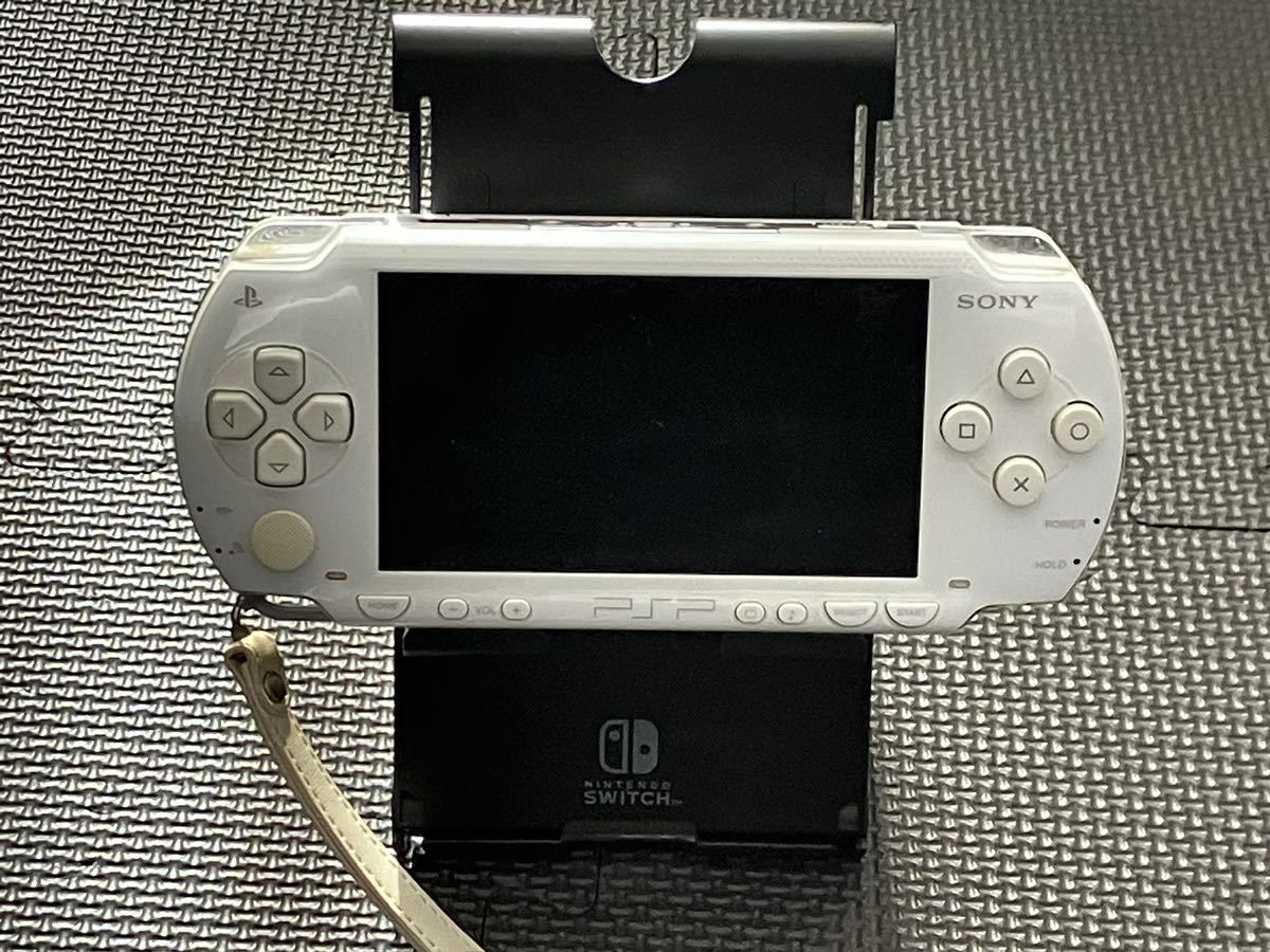PSP-1000 ホワイト プレイステーション ポータブル SONY PlayStation Portable ジャンク_画像1