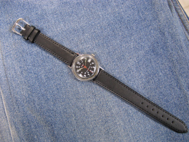 1980年製 TIMEX タイメックス MADE IN BRITAIN ブラックダイヤル ミリタリー ブリティッシュウォッチ アンティーク手巻腕時計 稼働品_画像8
