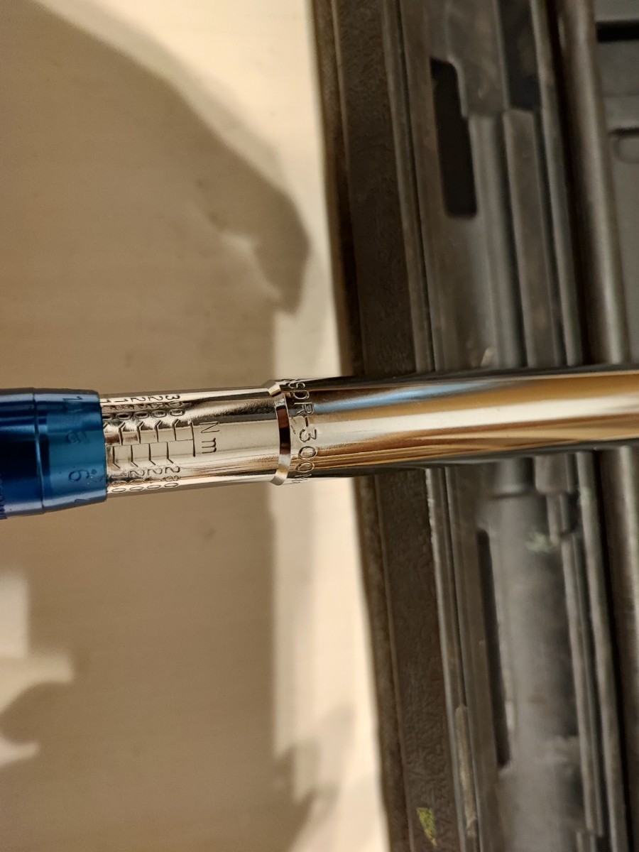 4950円 【中古美品】トルクレンチ TONE T6LN300 6SDR-300Nm トネ 4950円 【中古美品】トルクレンチ TONE T6LN300 6SDR-300Nm トネ