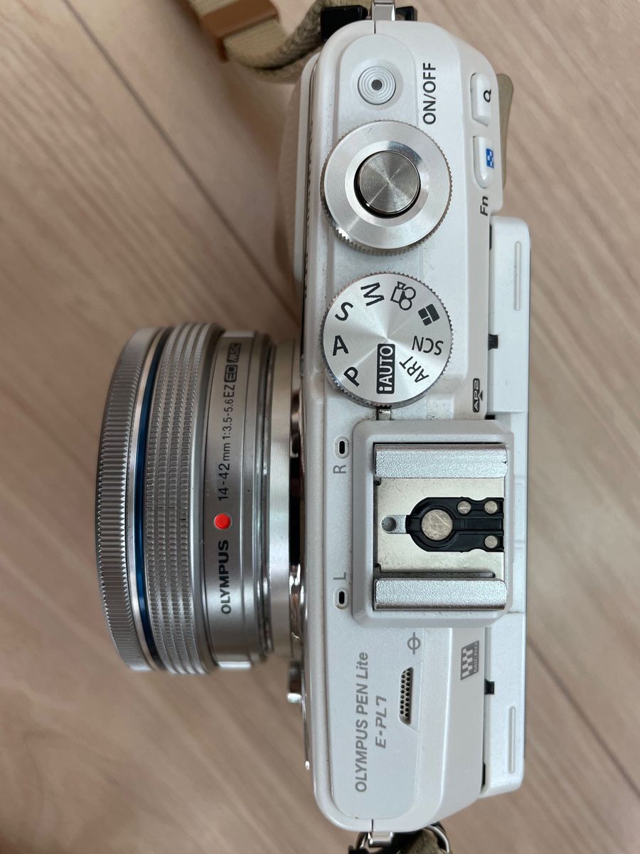 OLYMPUS PEN】E-PL7 カメラ本体 レンズ 充電器 ケース付|Yahoo OLYMPUS PEN】E-PL7 カメラ本体 レンズ 充電器 ケース付|Yahoo