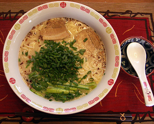 人気 ラーメン おすすめ 鹿児島ラーメン ヒガシマルの鹿児島とんこつラーメン 喉越しの良い本格ラーメン　全国送料無料216_画像8