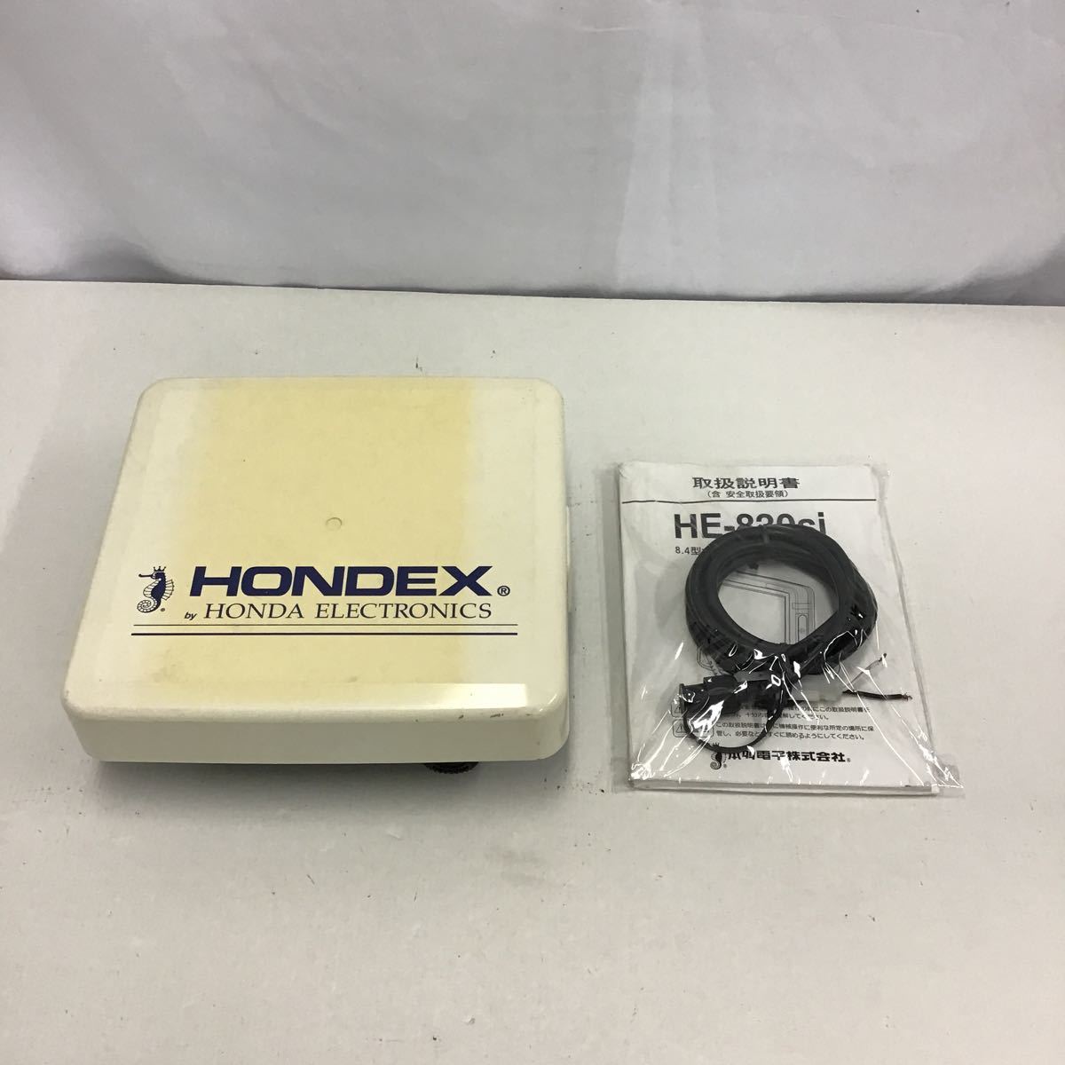 74 【ダメージ有り】 HONDEX HE‐830si 8.4型 カラー液晶プロッター魚探 (100)_画像1