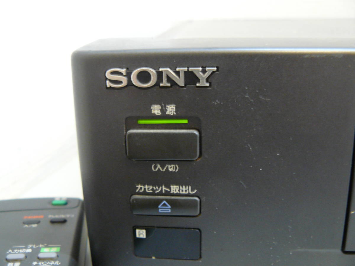 【29738】●通電確認済み　SONY　ソニービデオデッキ　SLV‐FX50　リモコン付き　FMT‐FX50　ジャンク扱い_画像2