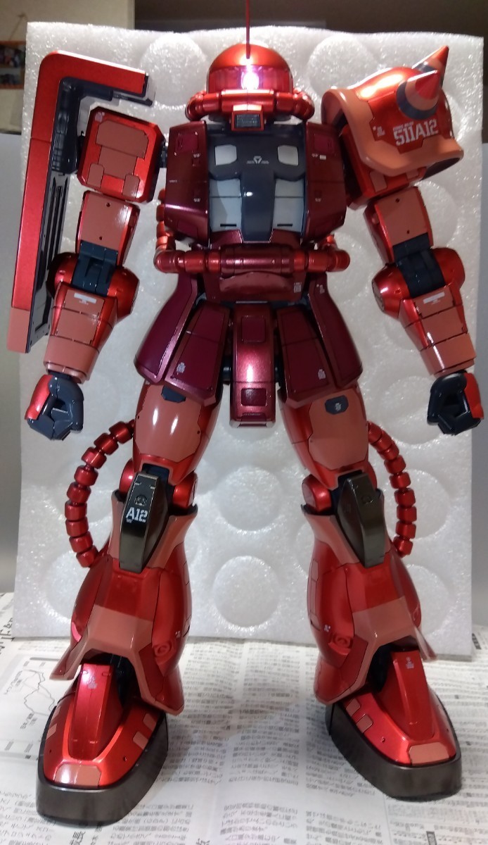 BANDAI バンダイ 機動戦士ガンダム メガサイズモデル 1/48 MS-06S シャア・アズナブル専用 ザクII ZAKUⅡ 全塗装改修完成品_画像3