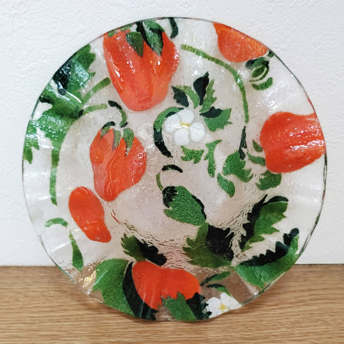 ●ガラス製　イチゴ柄 灰皿　　レトロ _画像2