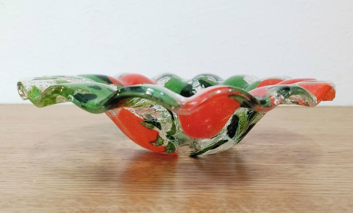 ●ガラス製　イチゴ柄 灰皿　　レトロ _画像3