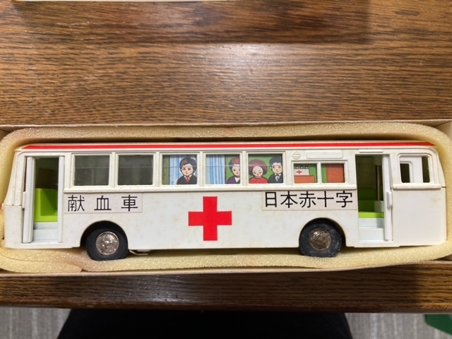 ヨネザワ ダイヤペット 日本赤十字献血バス_画像2