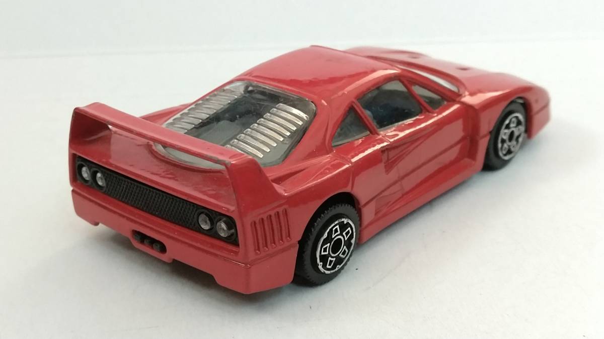 ブラーゴ　フェラーリF40 1/43_画像2