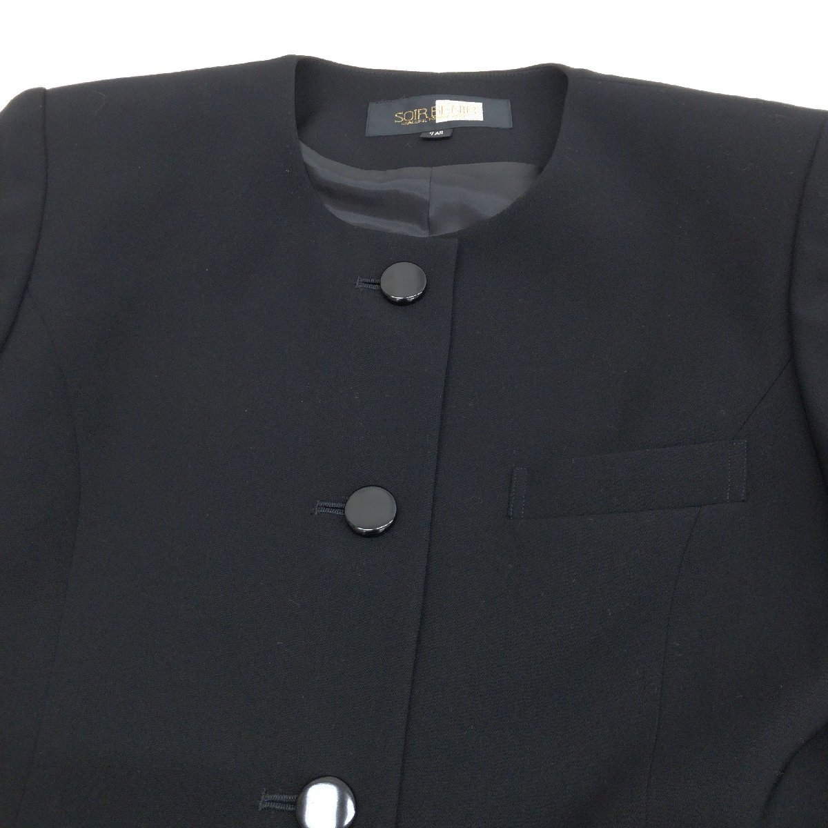 ●SOUR BENIR 東京ソワール スカート スーツ 上下セットアップ 3点セット 7AR(S相当) 黒 日本製 ジャケット 喪服 礼服 ブラックフォーマル_画像5