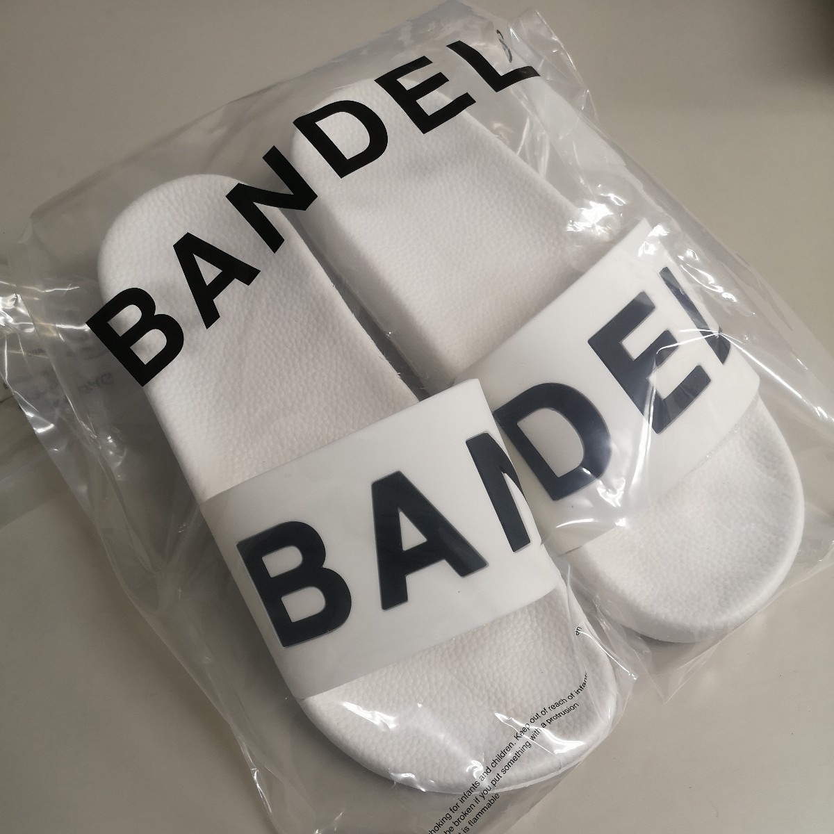 バンデル BANDEL/Lサイズ 27cm(42)/サンダル スライダー スリッパ/sandle slider/ビッグロゴ/白 ホワイト×ブラックの画像1