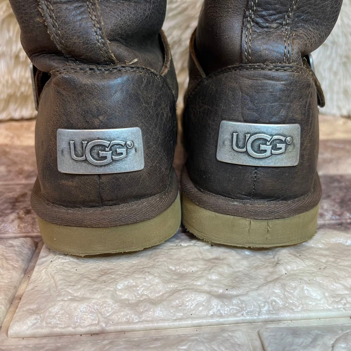 極美品　UGG Australia アグ ケンジントン ムートン エンジニアブーツレザー　24cm