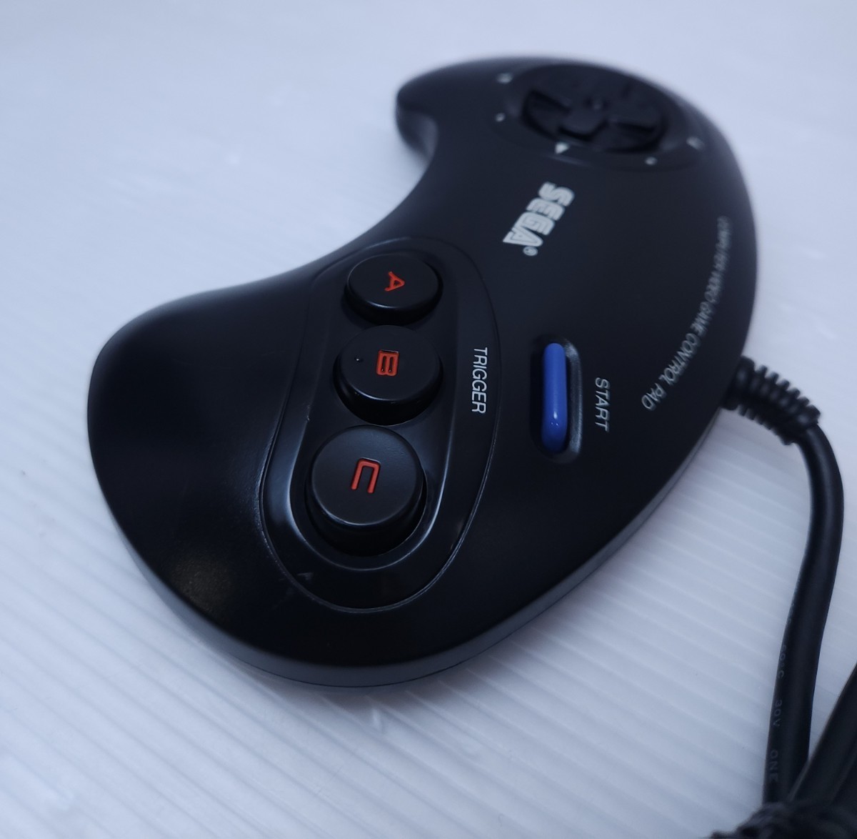 レトロゲーム 希少品 美品 動作確認済SEGA MEGA DRIVE controller セガ メガドライブ コントローラーModel no. SJ-3500(4)の画像2