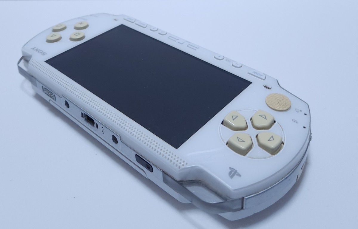 レトロゲーム / 動作品 ソニー SONY PSP-1000 ソニー PSP-1000 本体 +4GB メモリカード/ 希少品 (242)_画像5